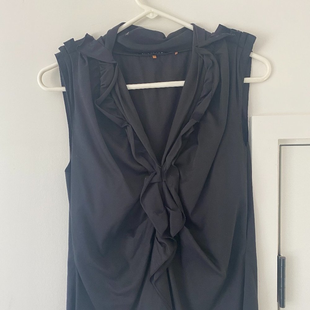 Elie Tahari - Black Sleeveless Ruffle-Front Blouse - Size M